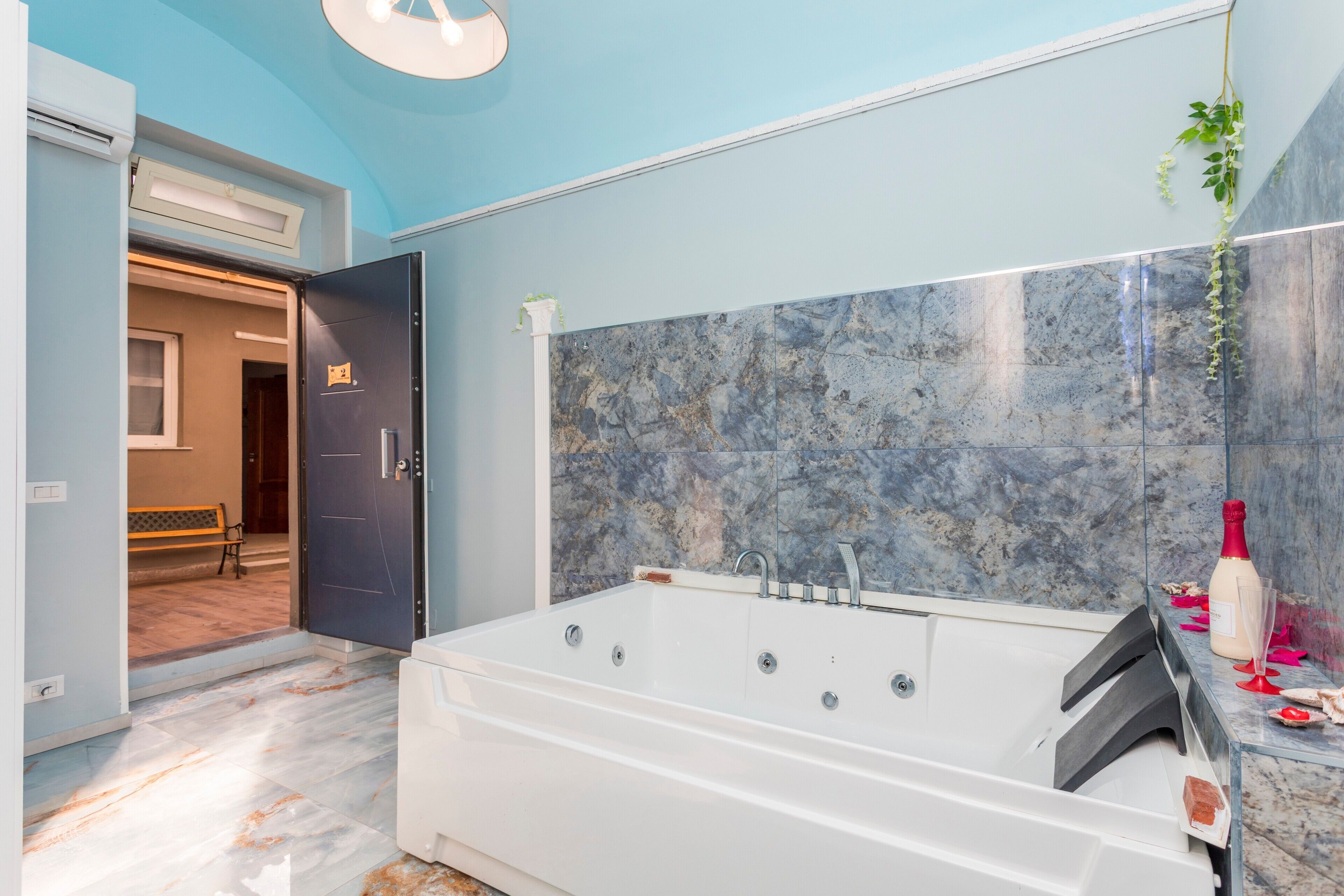 Ducha, secador de pelo, toallas