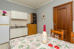 Dining - Sp Luxury Room - Apartment 3 (Catania)