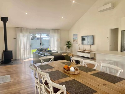 The Salty Olive - WiFi, Pet Friendly Outside