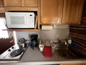 Coffee/tea maker, fridge, microwave, stovetop
