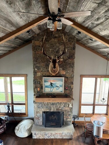 Charming Historic-Inspired Vacation Home with Mountain Views near Pony School House in Pony, Montana