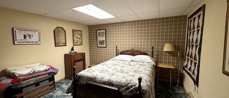 3 bedrooms, desk, WiFi