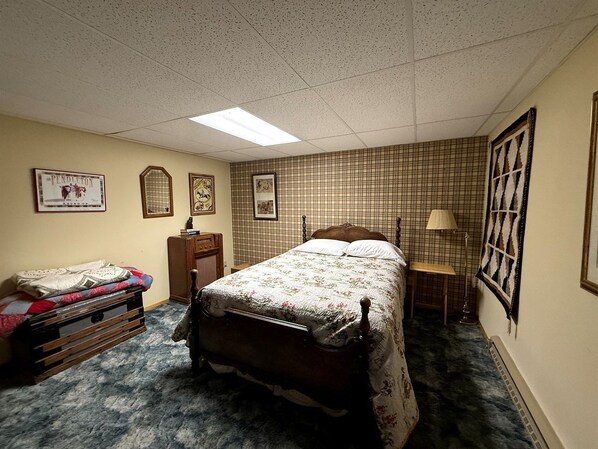 3 bedrooms, desk, WiFi