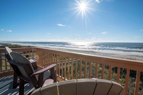 My Happy Place-Free Pet Fees This Summer! Oceanfront View-Pool