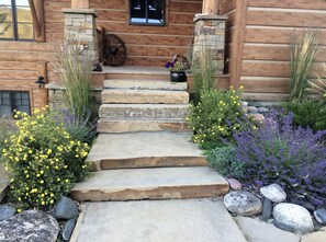 Property grounds - Scenic Creekside Lodge with Decks and Madison River Access near Yellowstone, Ennis Montana (Cameron)