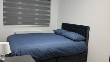 Room | Desk, laptop workspace, free WiFi