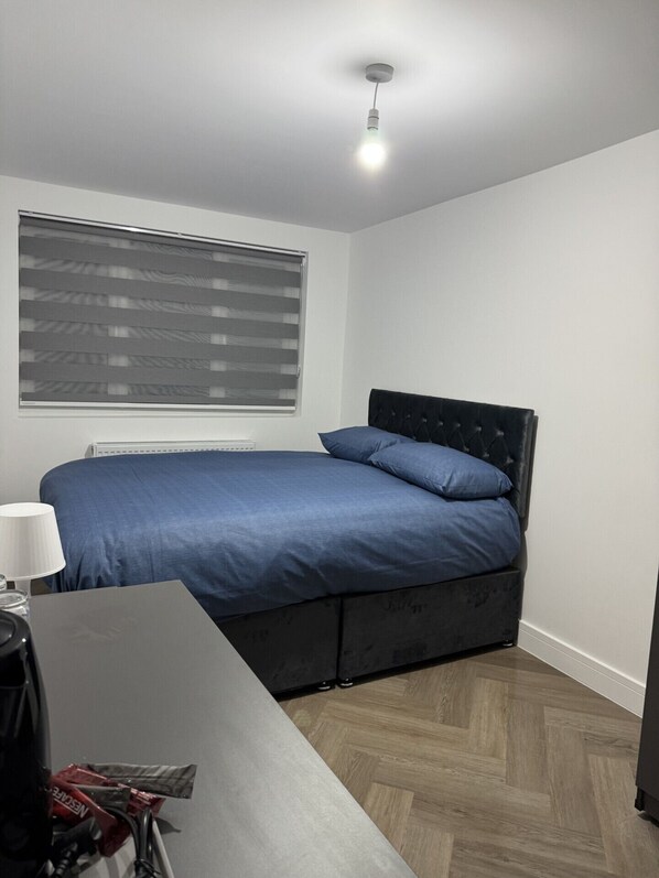 Room | Desk, laptop workspace, free WiFi