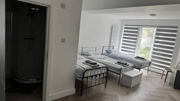 Desk, laptop workspace, free WiFi