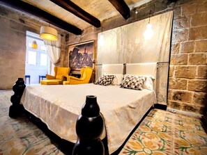 1 chambre, bureau, fer et planche à repasser, Wi-Fi