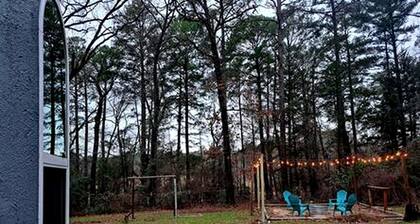Fantastic Dome with Private Yard, Hot-Tub and Fire Pit in Texas