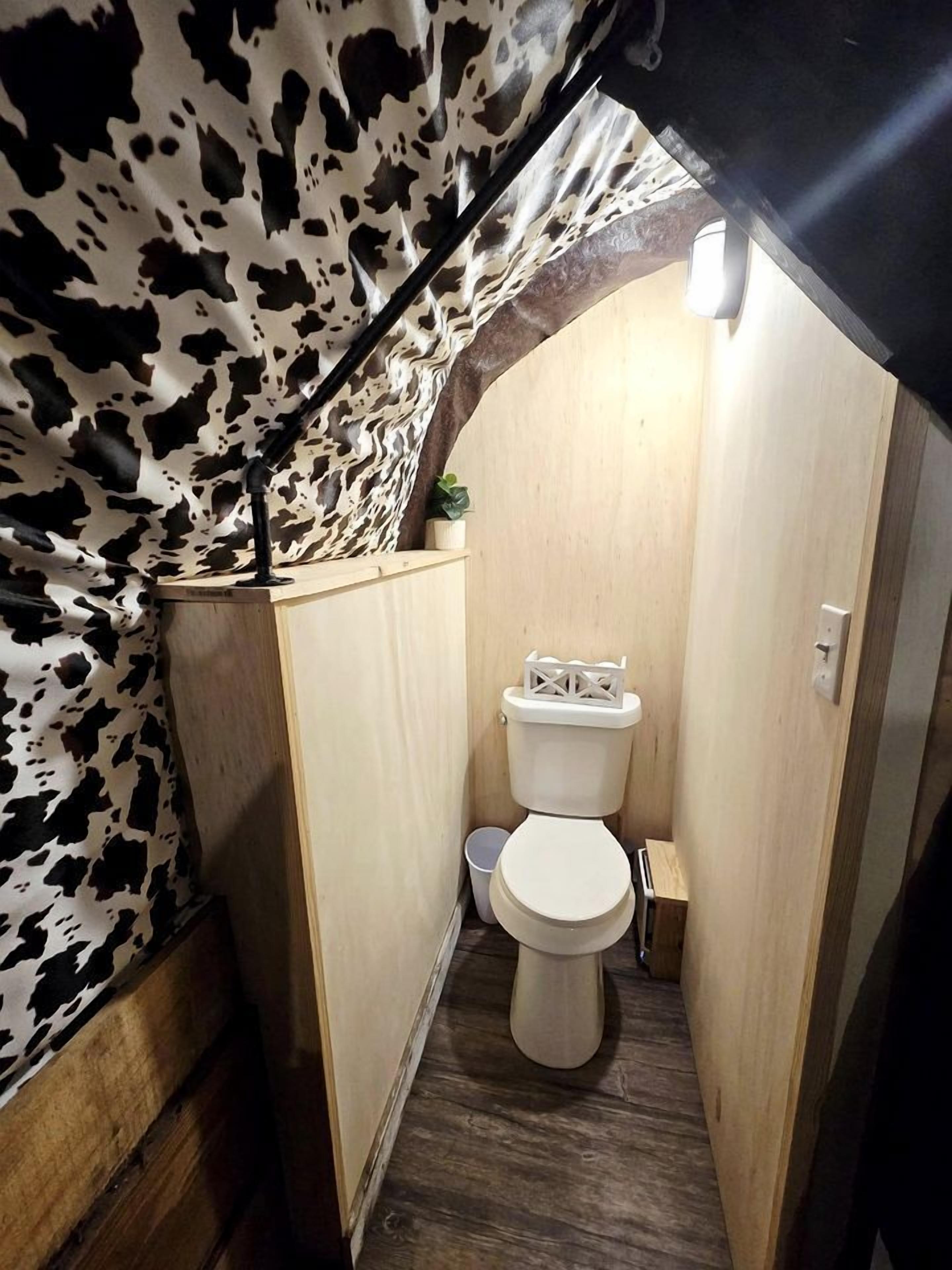 Bañera de hidromasaje, secador de pelo