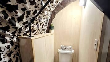 Banheira de hidromassagem, secador de cabelo
