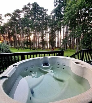 مغطس سبا خارجي