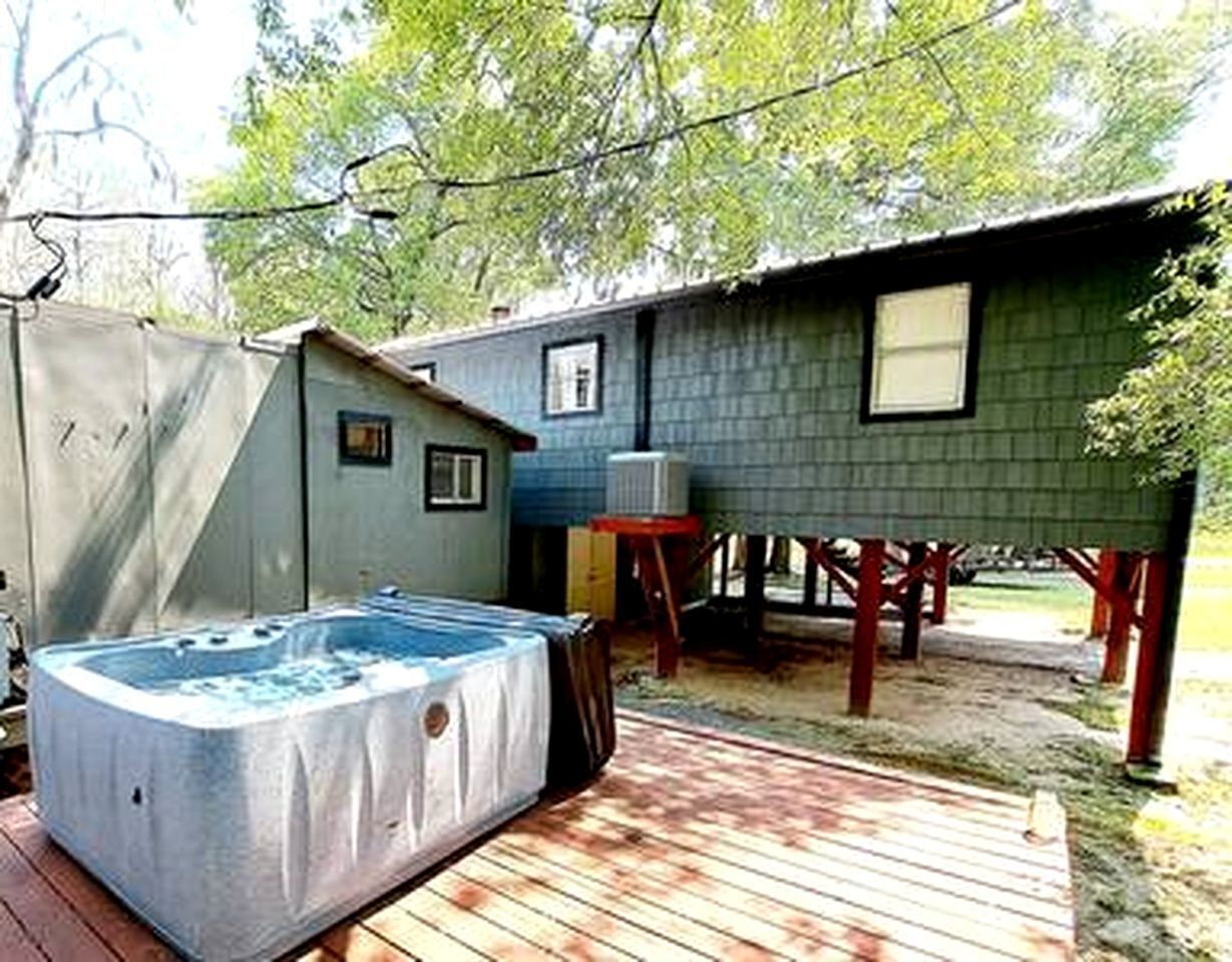 Tina de hidromasaje al aire libre