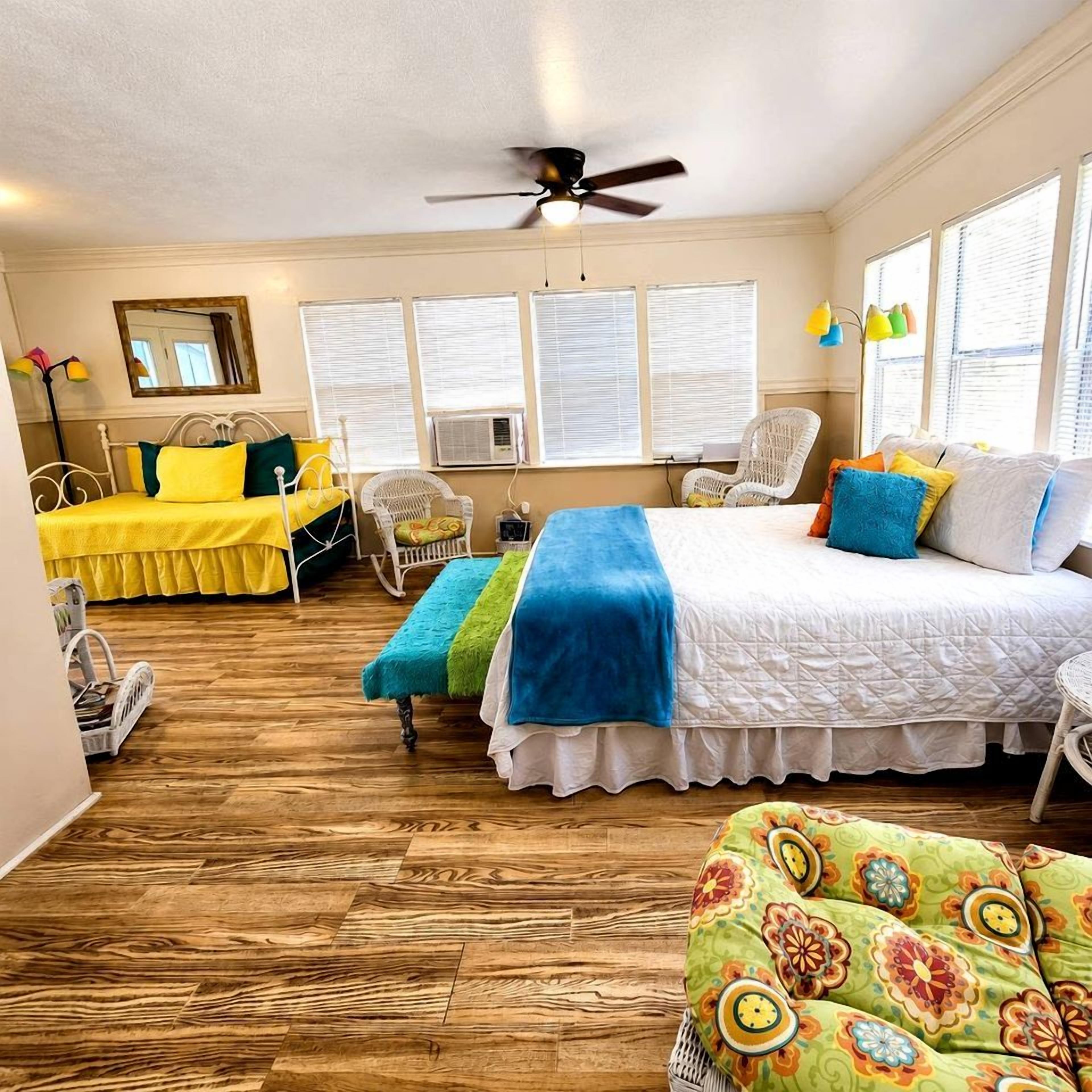 2 bedrooms, WiFi, bed sheets
