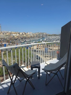 Property grounds - The Msida View apartment (L-Imsida)