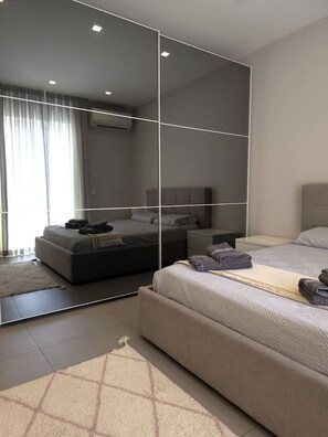 2 bedrooms, desk, WiFi, bed sheets - The Msida View apartment (L-Imsida)