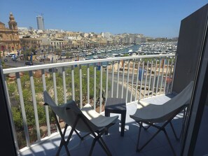 Property grounds - The Msida View apartment (L-Imsida)