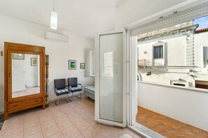 Interior - Casa Susanna – Your Retreat in Calasetta: Sea, Culture, and Relaxation (Calasetta)