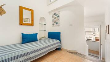 1 chambre, fer et planche Ă  repasser, Wi-Fi, draps fournis