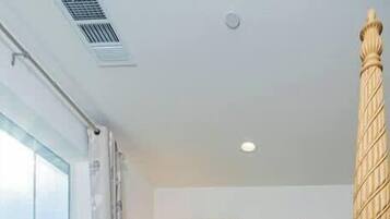 Bügeleisen/Bügelbrett, WLAN, Bettwäsche