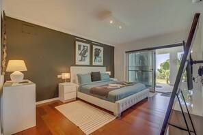 3 bedrooms, iron/ironing board, free WiFi, bed sheets - 136 - Luxury Villa, Sea Views, Private Heated Pool , Benalmádena (Benalmádena)