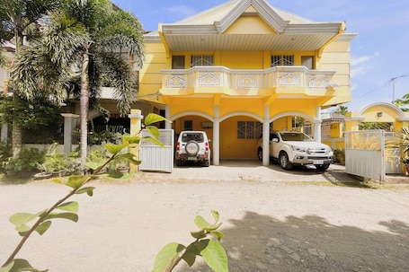 Exterior. Iloilo Transient Rooms