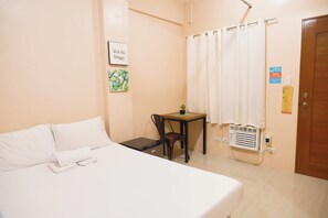 Standard Double Room | Free WiFi - Iloilo Transient Rooms (Iloilo)
