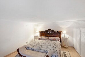 1 bedroom, iron/ironing board, WiFi, bed sheets - Apartment 'La Casa di Iris with Parking Space', Wi-Fi and Air Conditioning (Diano Marina)