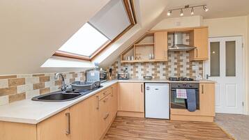 Căn hộ phong cách cổ điển, 3 phòng ngủ, không hút thuốc | Bếp riêng | Ấm điện, lò nướng bánh mì