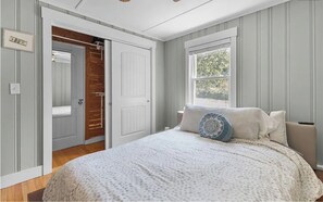 3 chambres, fer et planche à repasser, accès Internet, draps fournis