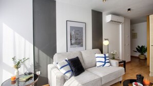 Living area - La Pergola 1D - Interior Studio with Terrace (Castellón)