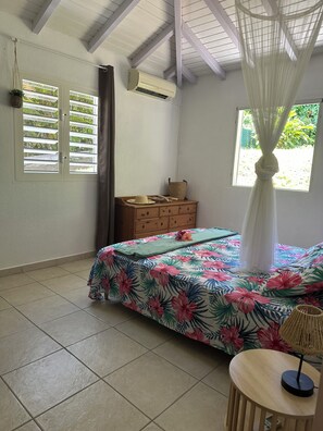 2 habitaciones, tabla de planchar con plancha, internet y ropa de cama 