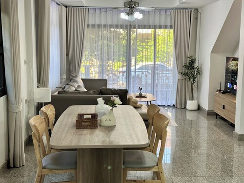 A spacious and Peaceful 3 Bedrooms detached house inside Bangkok city