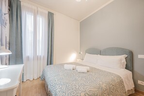 Comfort Condo, City View | Iron/ironing board, free WiFi - Santo Stefano Palace  (Venice)
