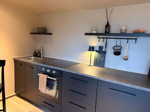 Cottage | Private kitchen | Cookware/dishes/utensils - Heath Hideaway (Sowerby Bridge)