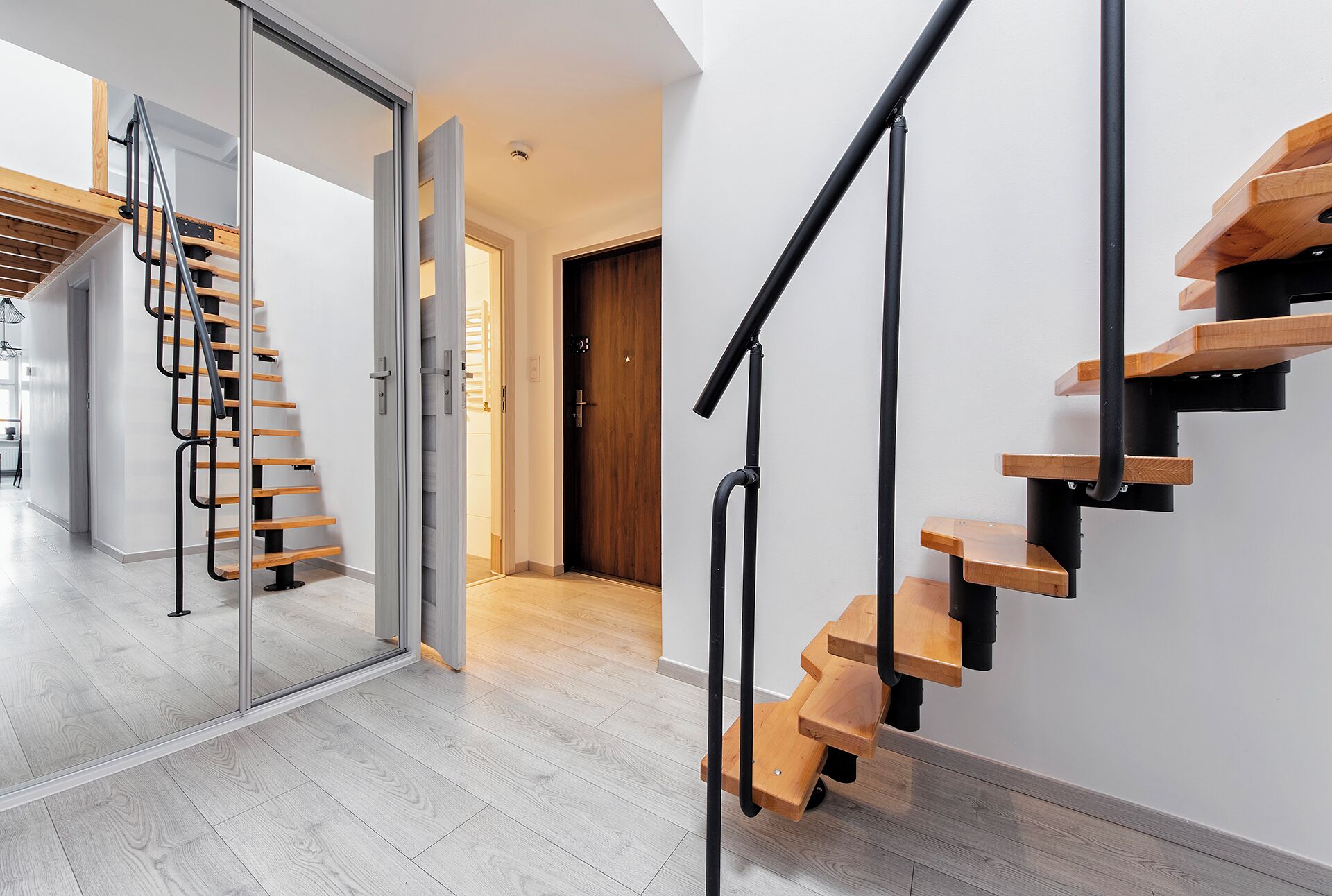 Comfort Apartment | Living area | Smart TV