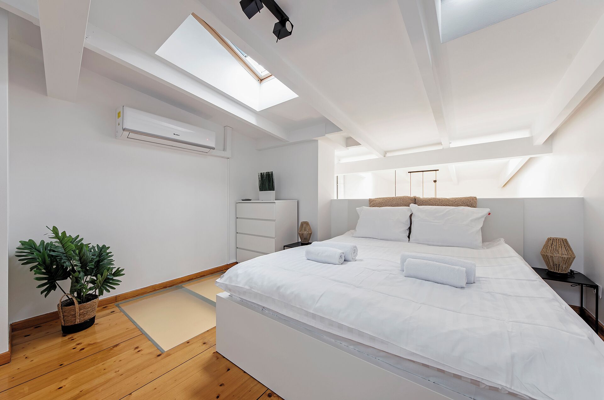 Comfort Apart Daire | Anti alerjik yatak takımı, ütü/ütü masası, ücretsiz kablosuz İnternet 