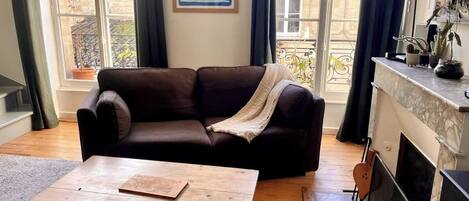 Cheminée, espaces bureaux