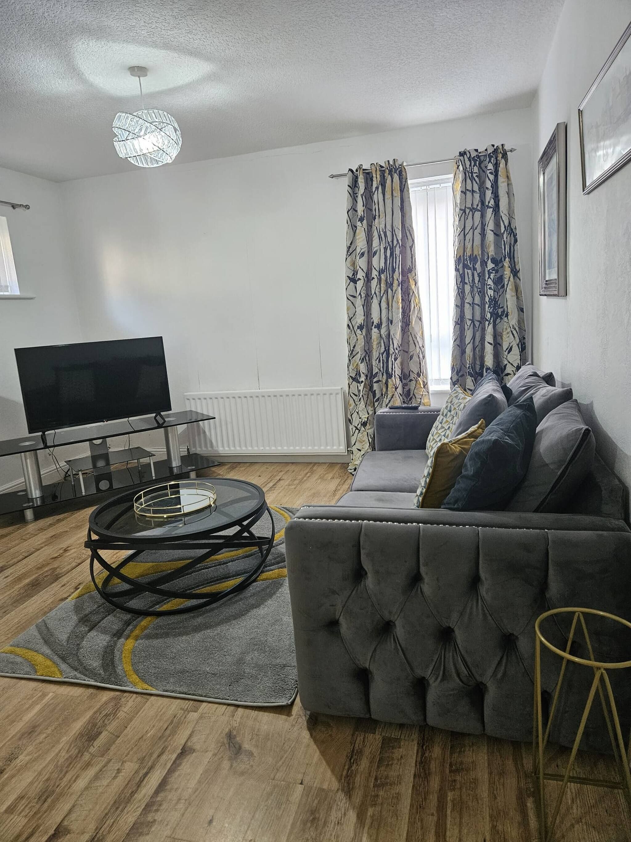 Apartment, 2 Bedrooms | Living area