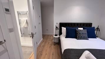 1 bedroom, iron/ironing board, travel crib, WiFi