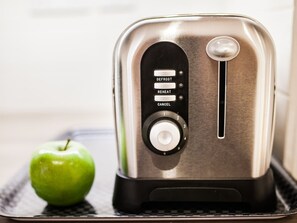 Coffee and/or coffee maker - The Design Studio Apartment (Bath)