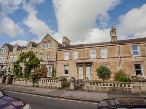 Exterior - The Design Studio Apartment (Bath)