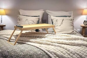 1 bedroom, WiFi, bed sheets - Cosy cottage with jacuzzi (Cintegabelle)