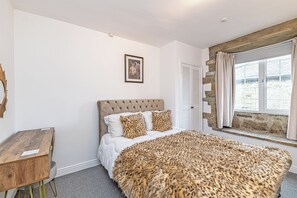 Family Apartment, 3 Bedrooms, Non Smoking, River View | Free WiFi - Harestones - Bridge End Mill By Guestz (Settle)