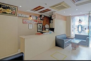 Reception - Hotel Jaggi Palace (New Delhi)