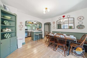 Dining - Lake Geneva Escape with Arcade, Fire Pit and Deck (Lake Geneva)