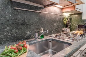 Fridge, microwave, dishwasher