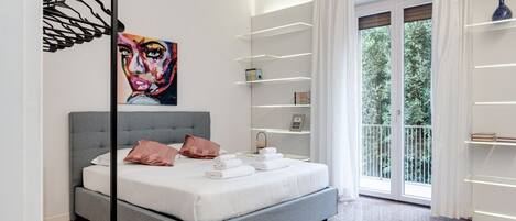 2 chambres, fer et planche à repasser