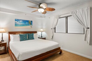 Tabla de planchar con plancha, wifi gratis y ropa de cama 